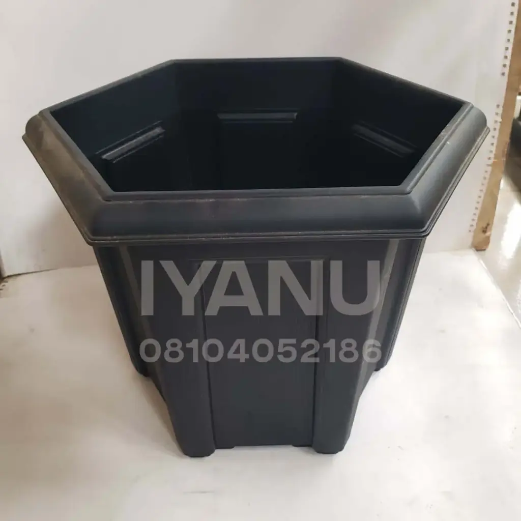 R137 - Hanna Flower Pot (S) 35cm