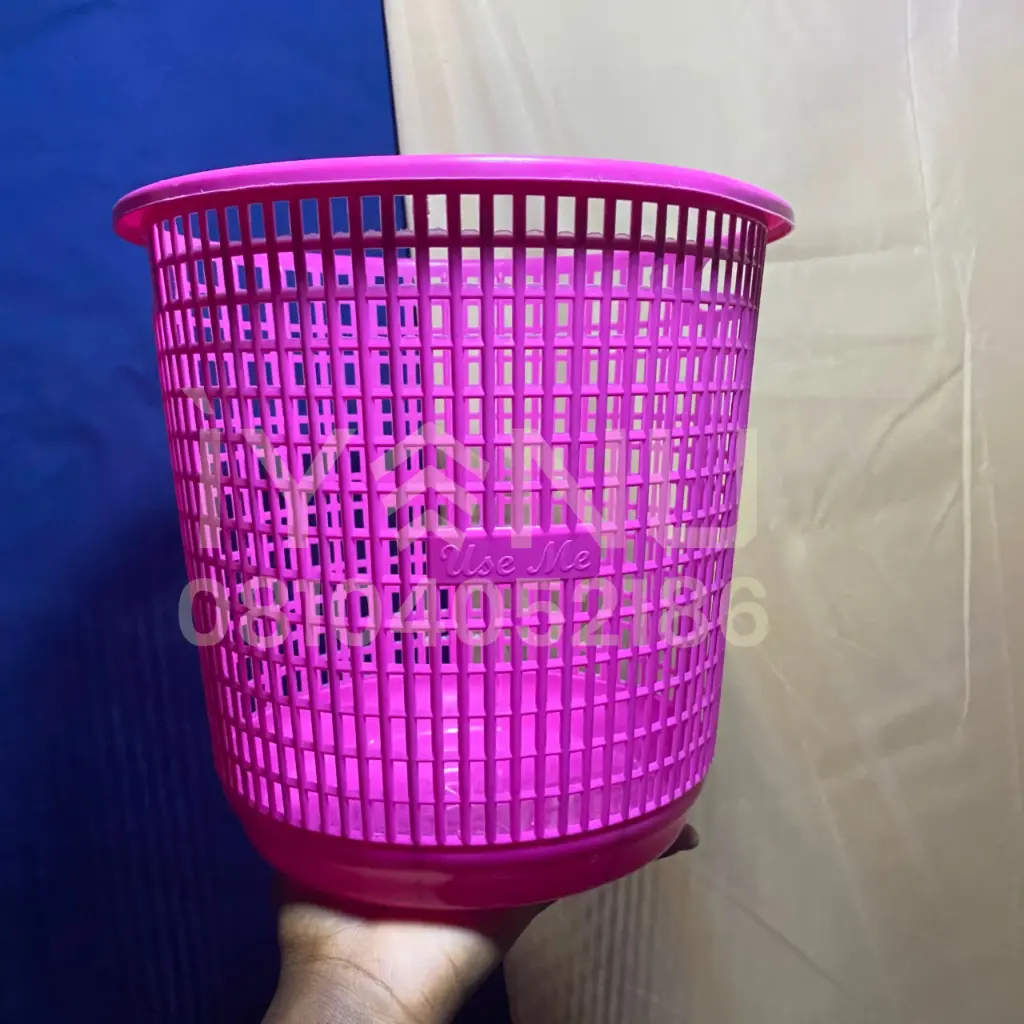 N106 - Vintage Dustbin (S)