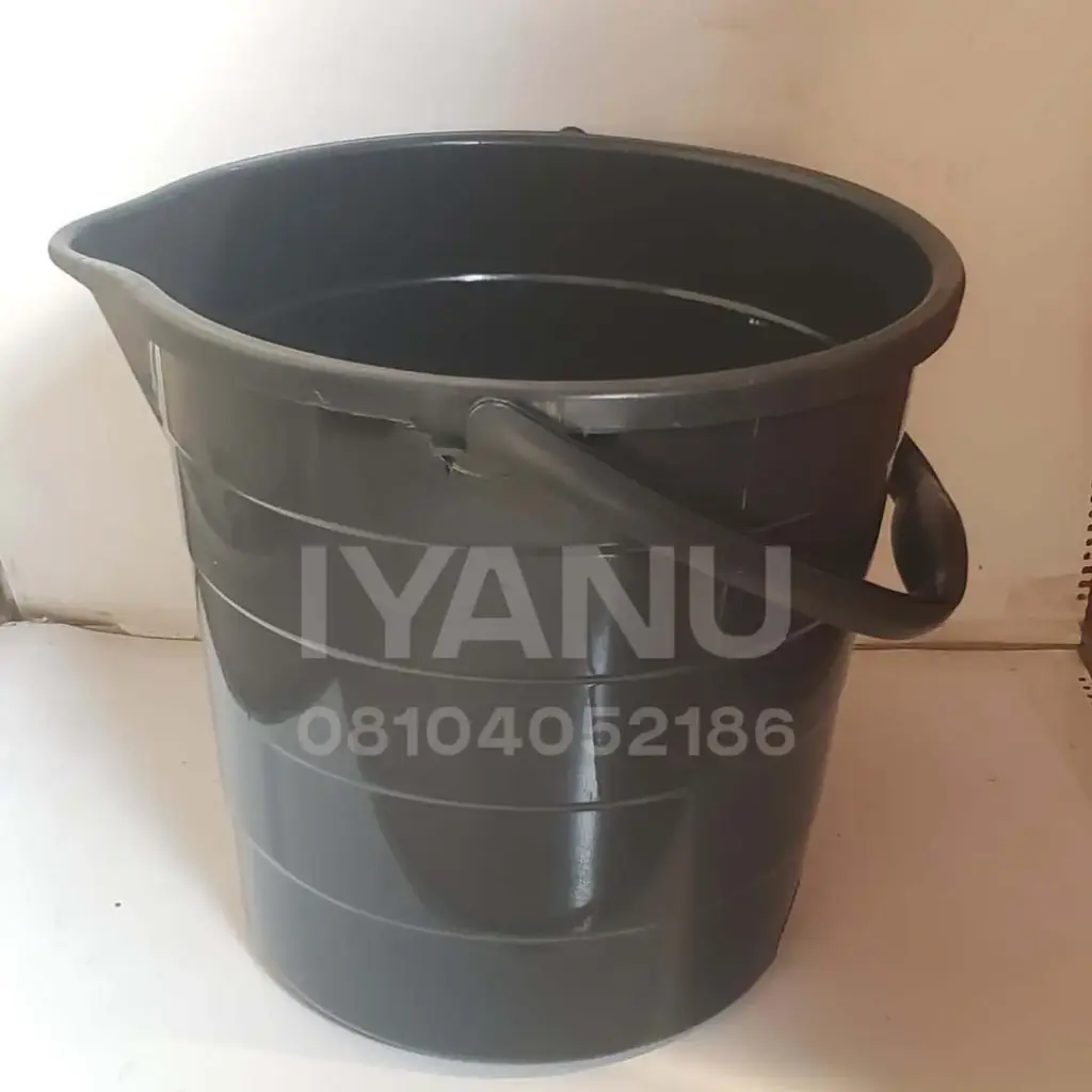 P42 - 15L Bucket Black [ST02]