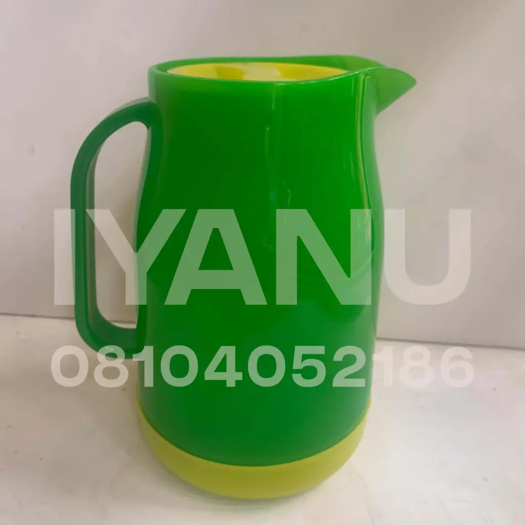 B39 - Daviva Jug