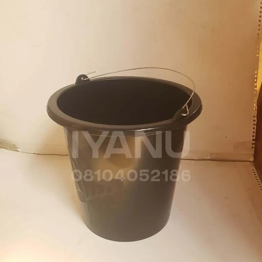 P128 - 5L Black Bucket ⁶⁰