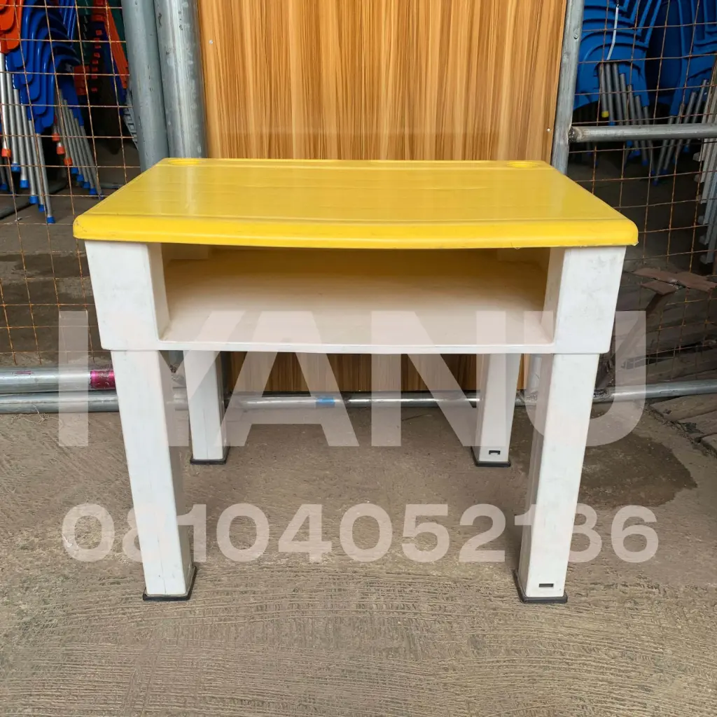 C101 - Nursery Desk