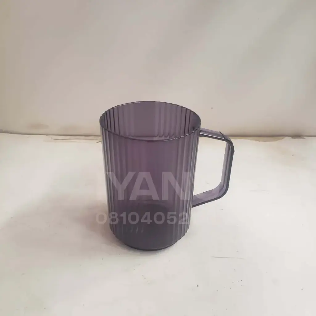 H278 - Radisson Cup 8cm***