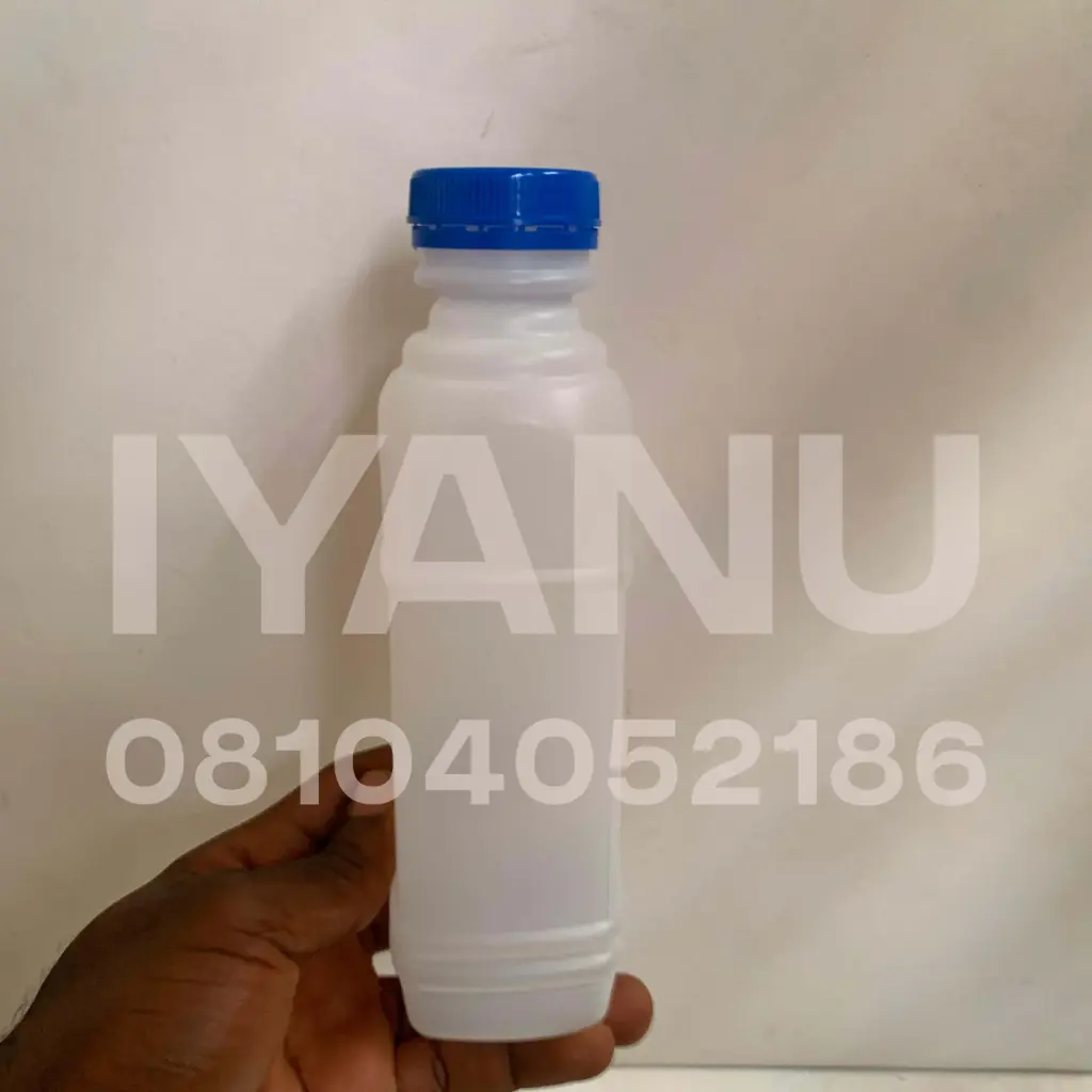 A129 - Square Yoghurt 0.5L TP ***