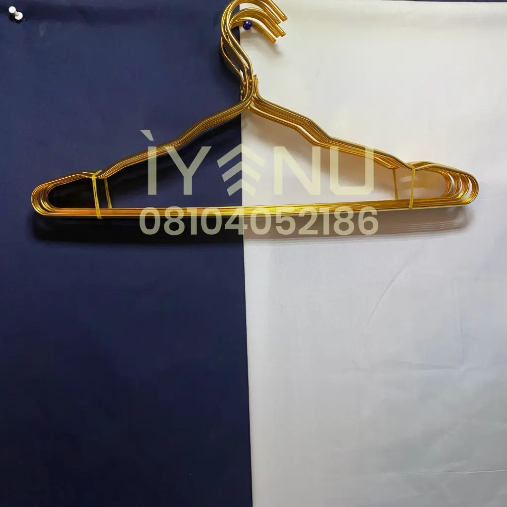 M47 - Gold Metal Hanger x5***