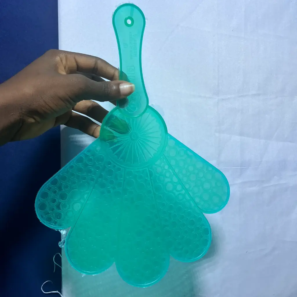 K26 - Tree Handfan