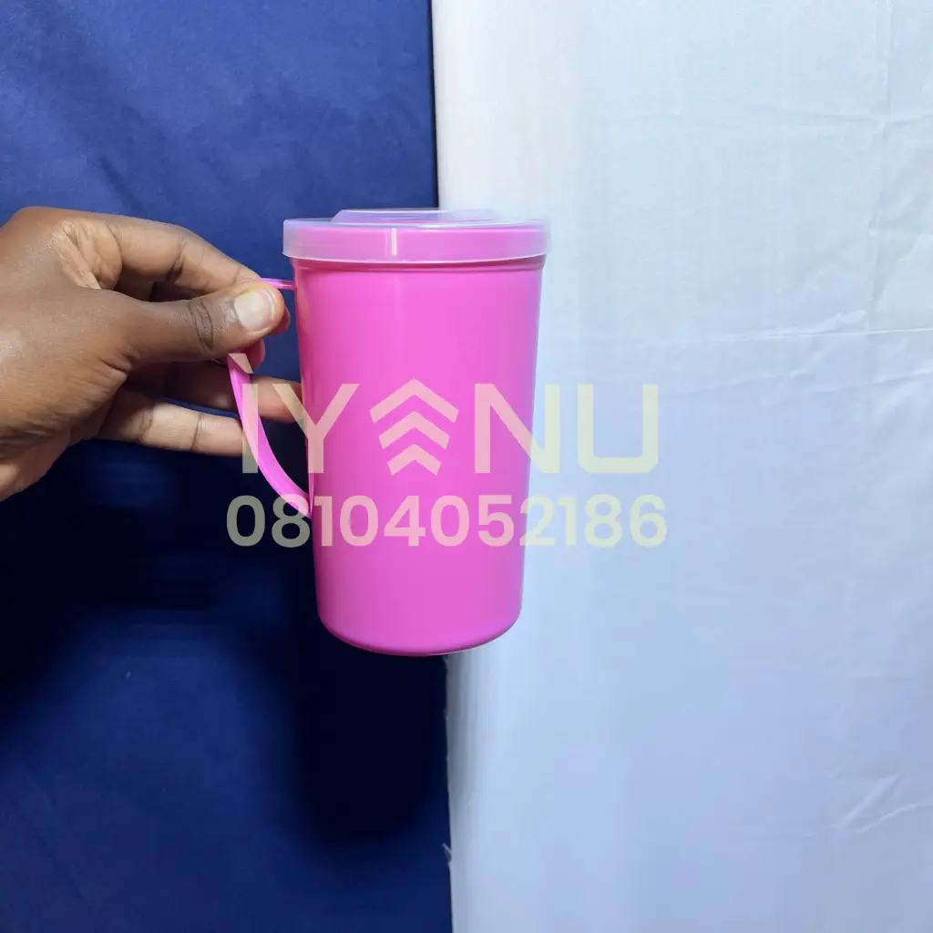 H33 - Friend Mug w/lid.