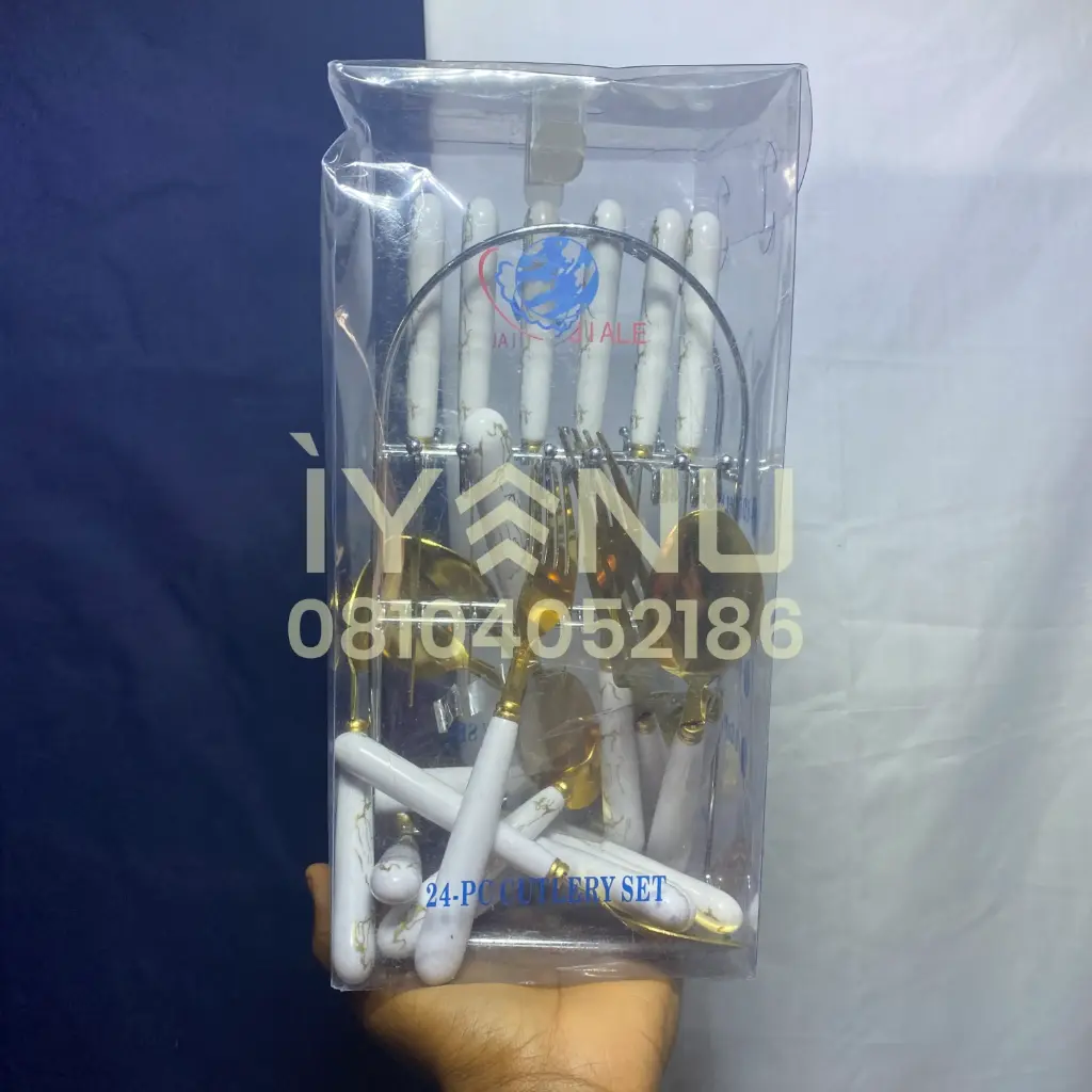 MM151 - Pattern Gold Cutlery***