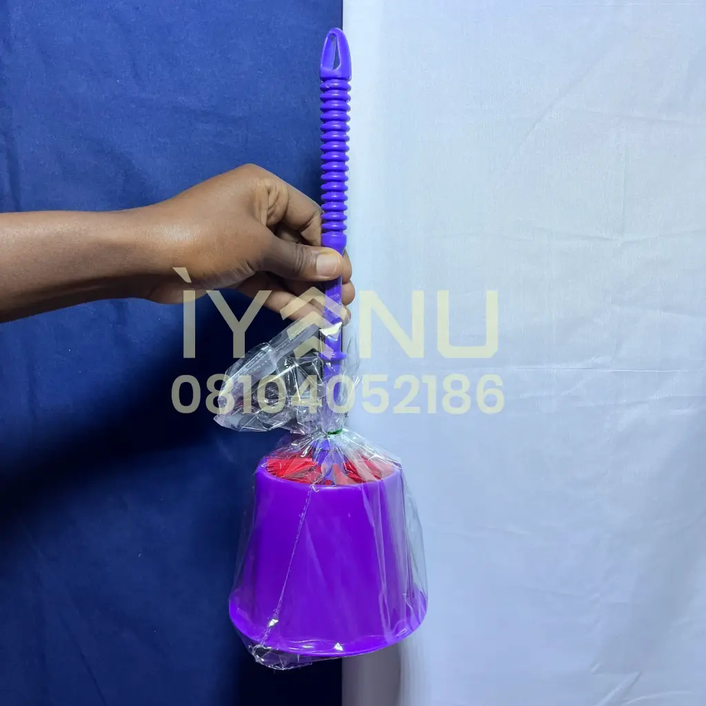 S135 - Round Toilet Brush***