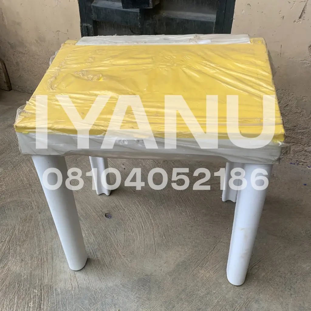 C104 - Academy Table