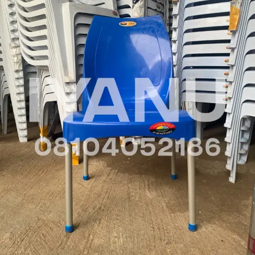 [C59] C59 - Gold Chair